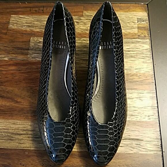 Stuart Weitzman 6.5 Narrow Patent Heels - Picture 2 of 8